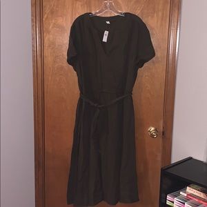 New with Tags! Waist-Defined Tie-Belt Midi Dress